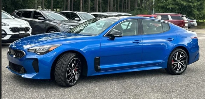 2023 Kia Stinger - Image 3 of 15