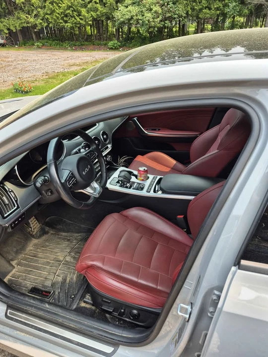 2023 Kia Stinger - Image 5 of 5
