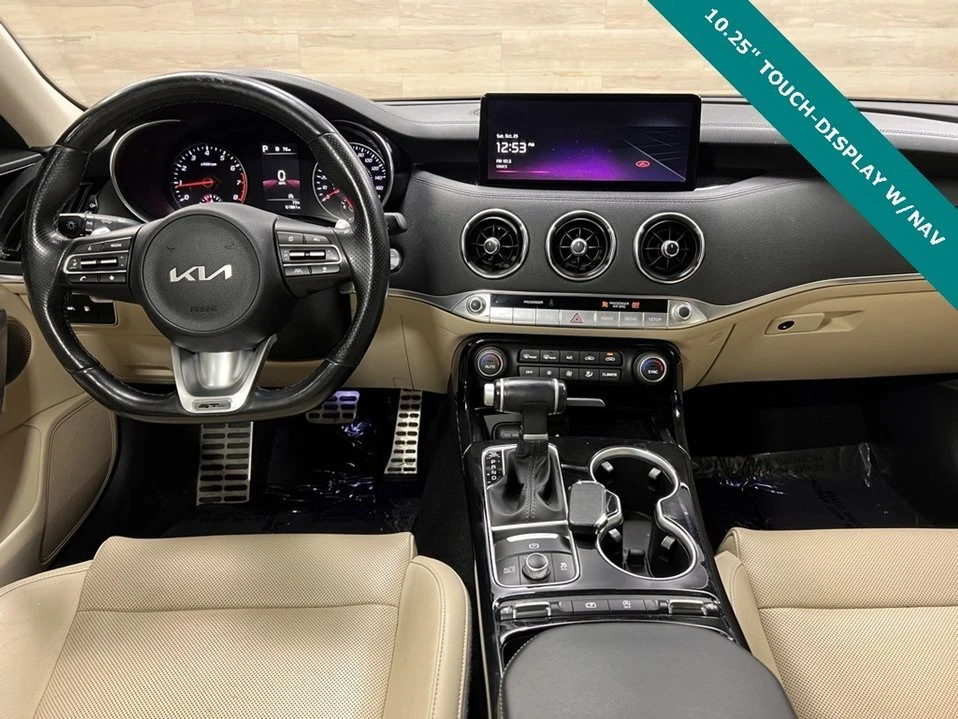 2023 Kia Stinger - Image 2 of 17