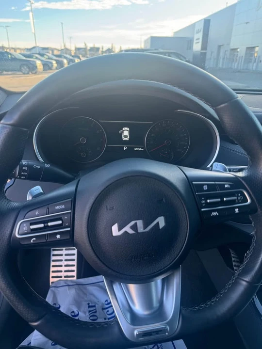 2023 Kia Stinger GT - Image 4 of 6