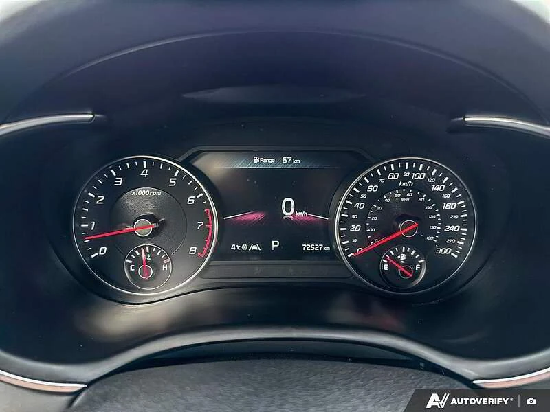 2023 Kia Stinger - Image 11 of 20