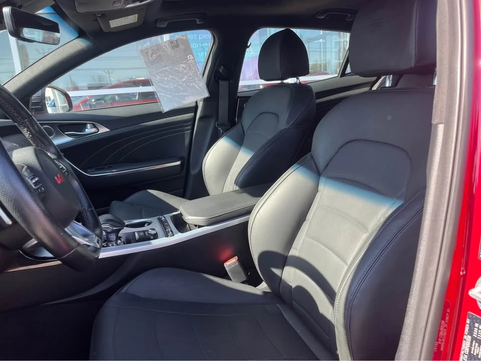 2023 Kia Stinger - Image 9 of 11