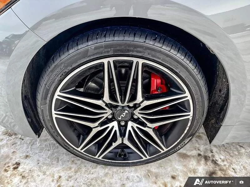2023 Kia Stinger - Image 19 of 20