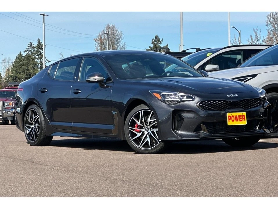 2023 Kia Stinger - Image 2 of 10
