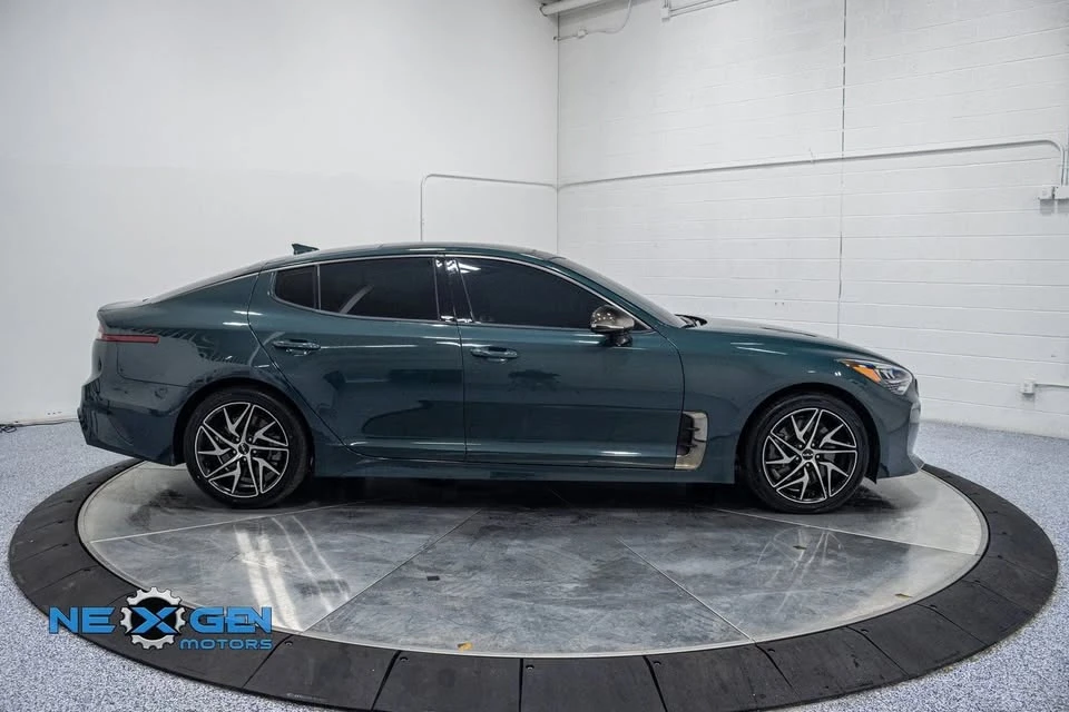 2023 Kia Stinger - Image 7 of 19