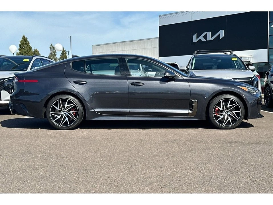 2023 Kia Stinger - Image 3 of 10