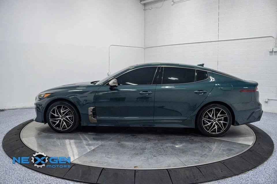 2023 Kia Stinger - Image 3 of 19
