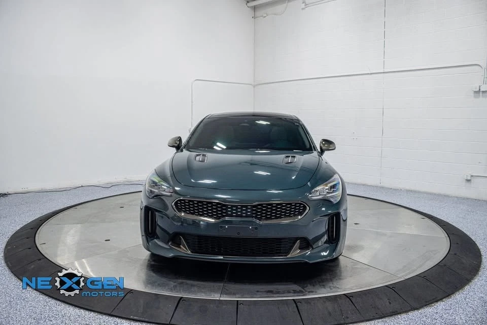 2023 Kia Stinger - Image 2 of 19
