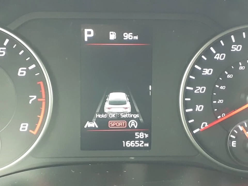 2023 Kia Stinger - Image 17 of 20