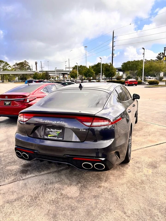 2023 Kia Stinger - Image 2 of 4