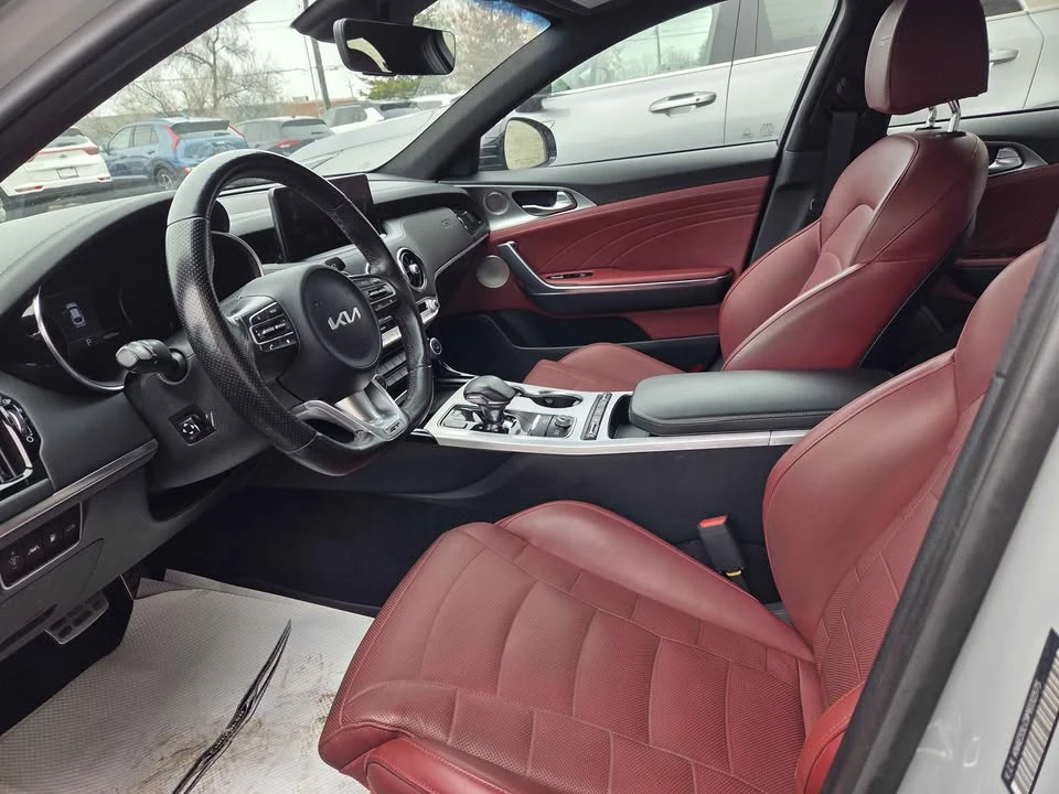 2023 Kia Stinger - Image 4 of 12