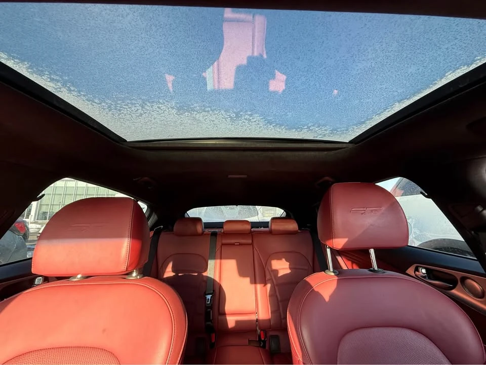 2023 Kia Stinger - Image 11 of 12