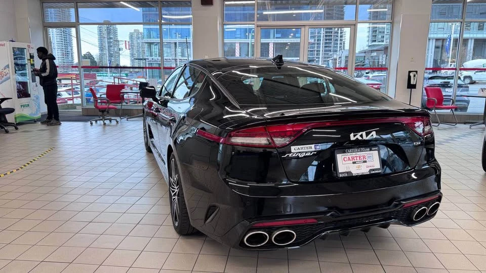 2023 Kia Stinger - Image 4 of 13