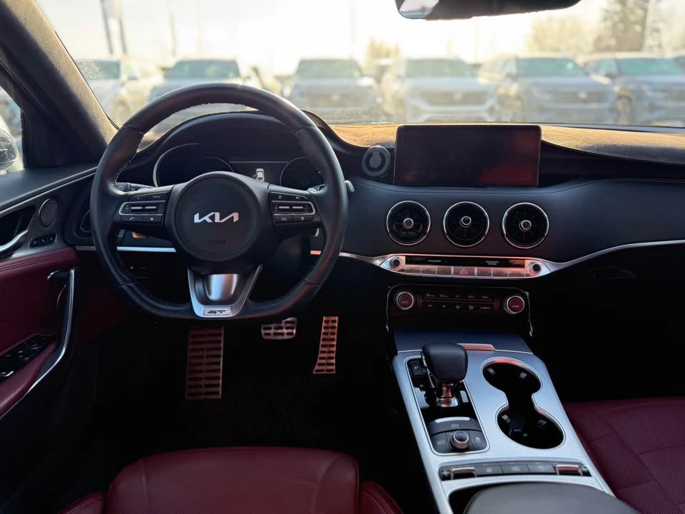 2023 Kia Stinger - Image 5 of 12