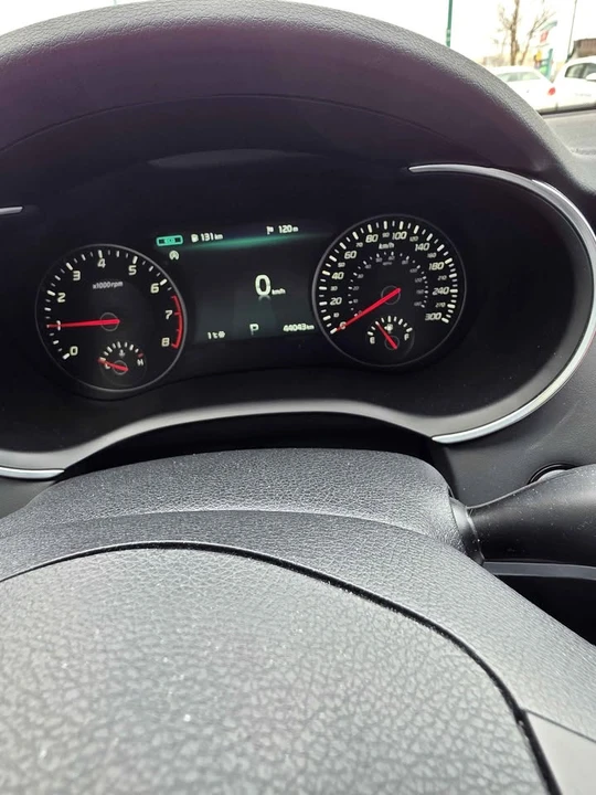 2023 Kia Stinger - Image 9 of 11