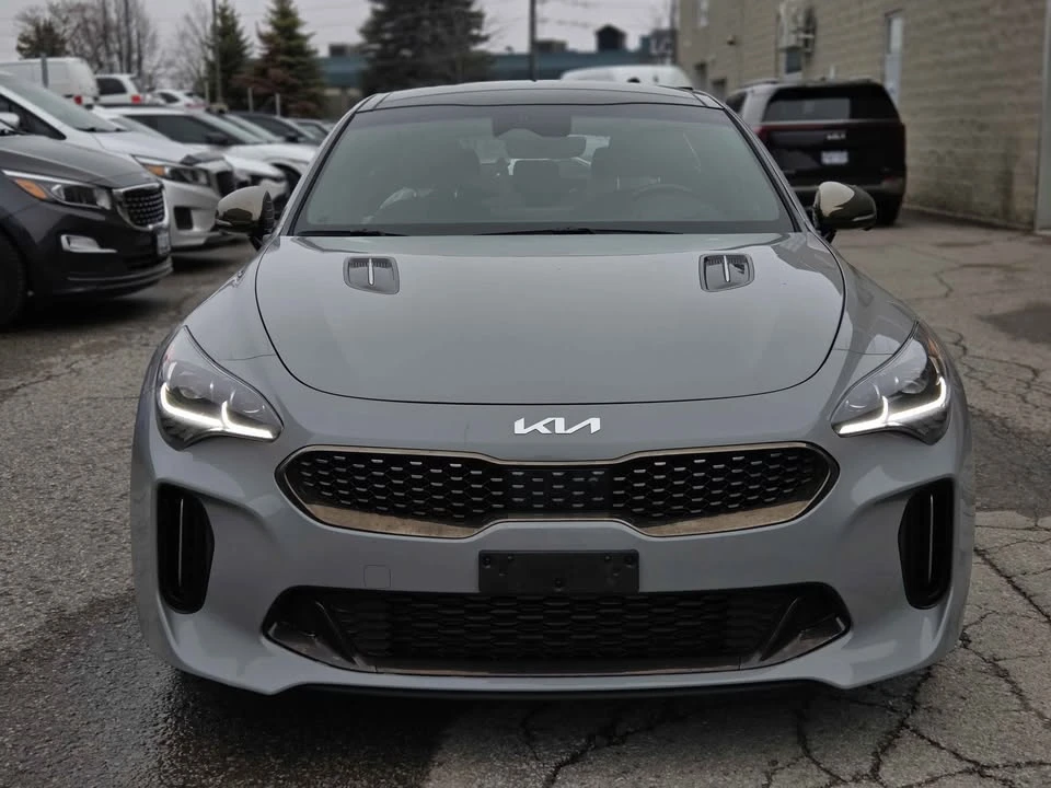 2023 Kia Stinger - Image 2 of 13
