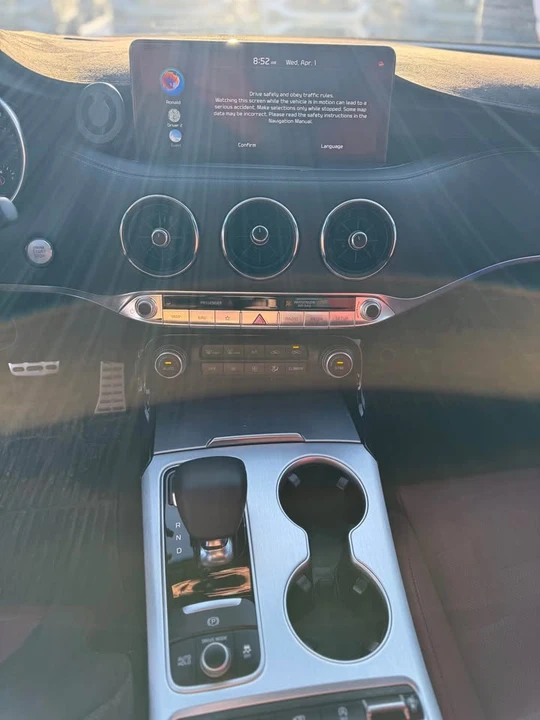 2023 Kia Stinger - Image 7 of 12