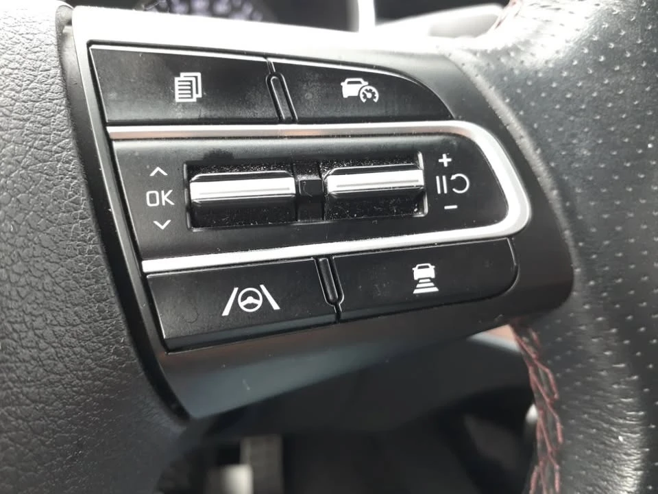 2023 Kia Stinger - Image 15 of 20