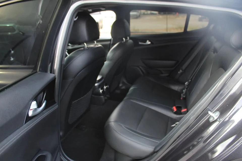 2023 Kia Stinger - Image 19 of 20