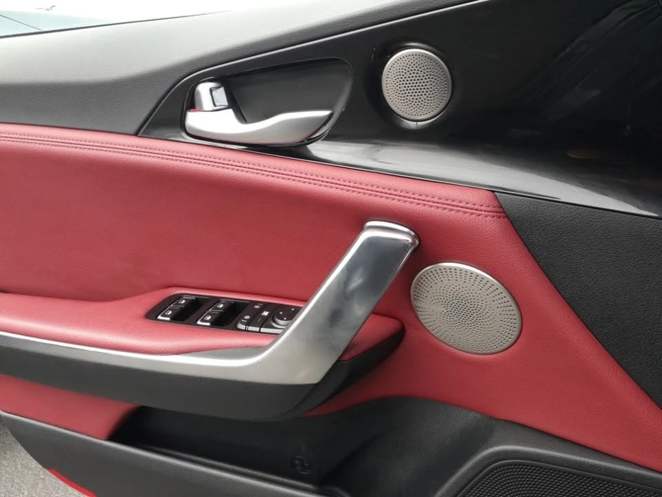 2023 Kia Stinger - Image 13 of 20