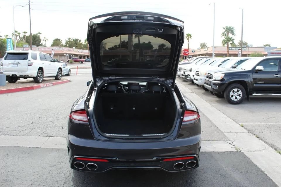 2023 Kia Stinger - Image 8 of 20