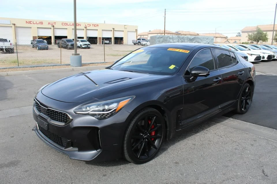 2023 Kia Stinger - Image 2 of 20
