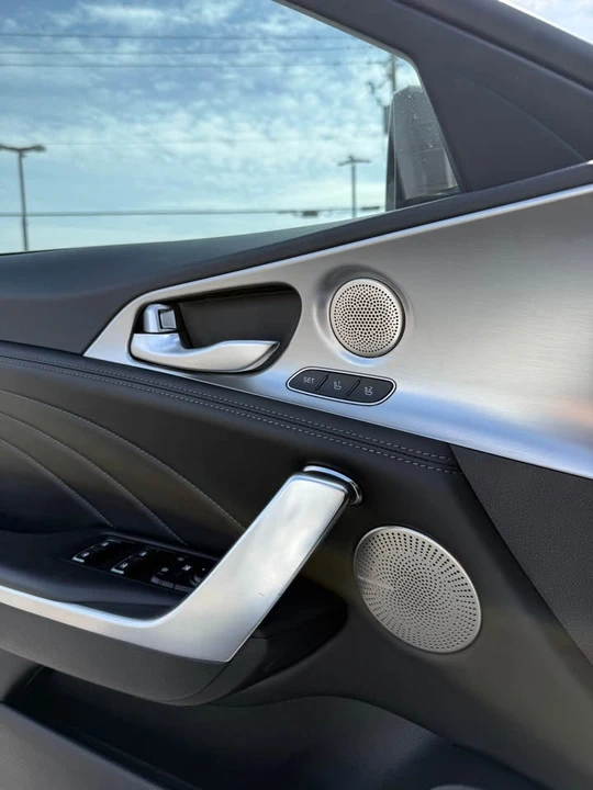 2023 Kia Stinger - Image 6 of 8