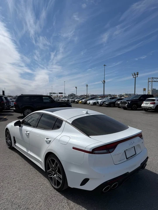 2023 Kia Stinger - Image 4 of 8