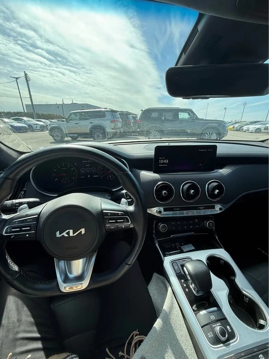 2023 Kia Stinger - Image 8 of 8