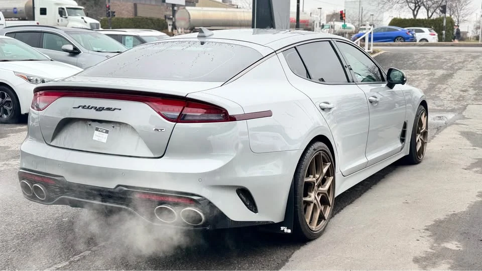 2023 Kia Stinger - Image 4 of 15