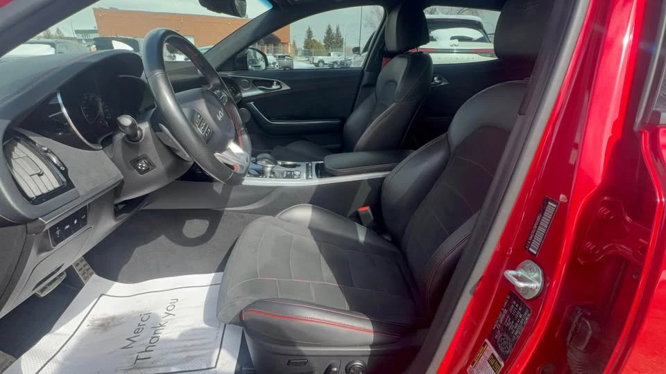 2023 Kia Stinger - Image 8 of 11