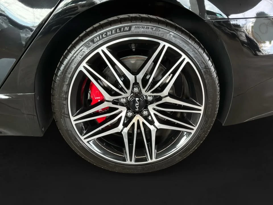 2023 Kia Stinger - Image 9 of 20