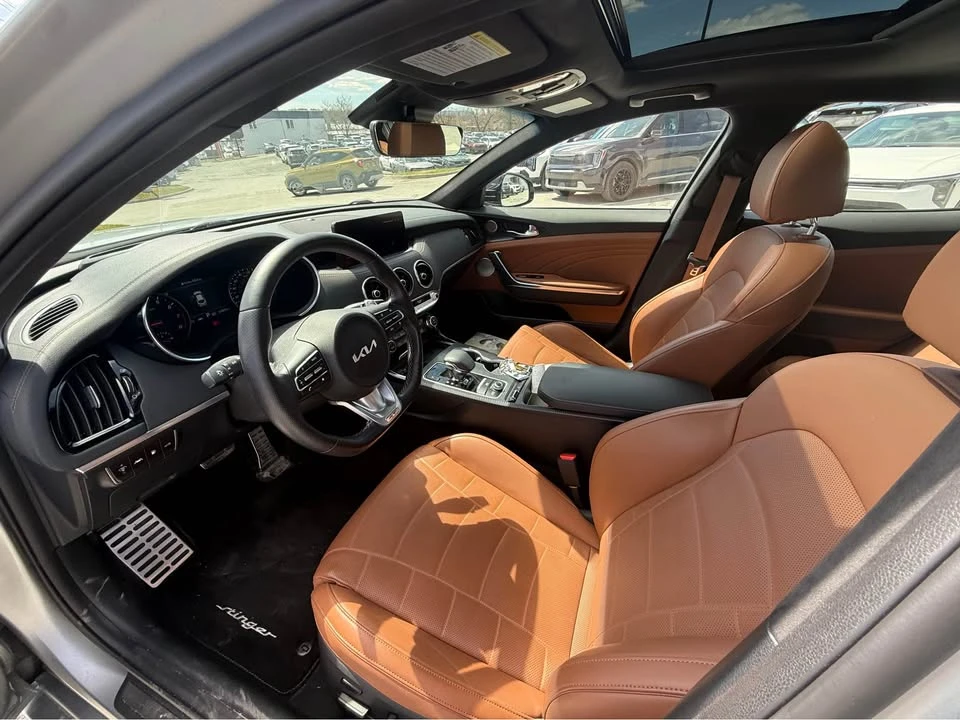 2023 Kia Stinger - Image 6 of 10