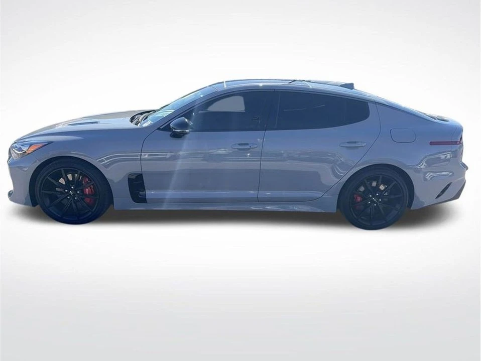 2023 Kia Stinger - Image 2 of 20