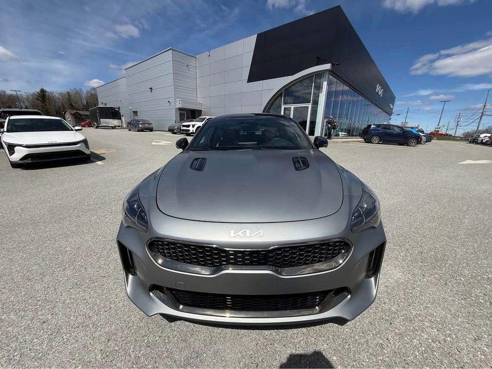 2023 Kia Stinger - Image 3 of 10