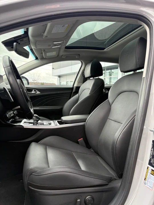 2023 Kia Stinger - Image 6 of 14