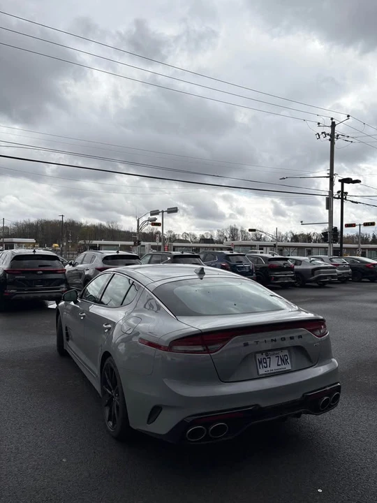 2023 Kia Stinger - Image 2 of 14