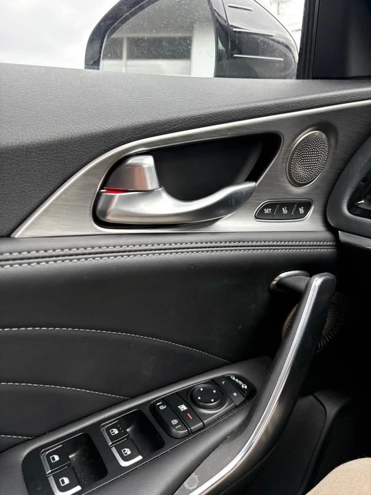2023 Kia Stinger - Image 14 of 14