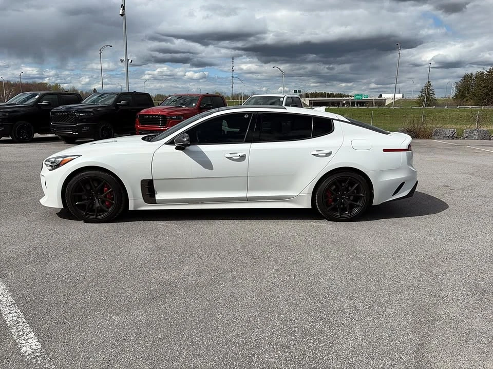2023 Kia Stinger - Image 3 of 11