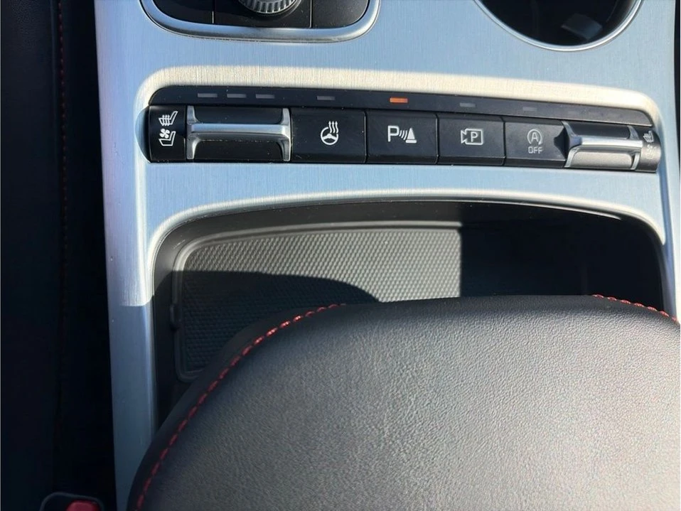 2023 Kia Stinger - Image 17 of 20