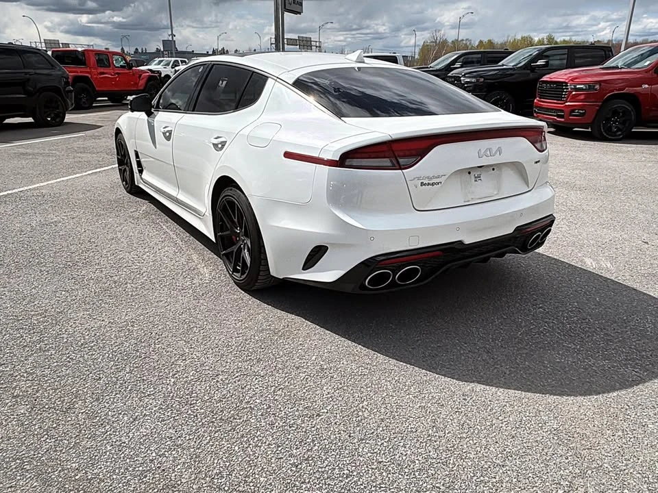 2023 Kia Stinger - Image 4 of 11