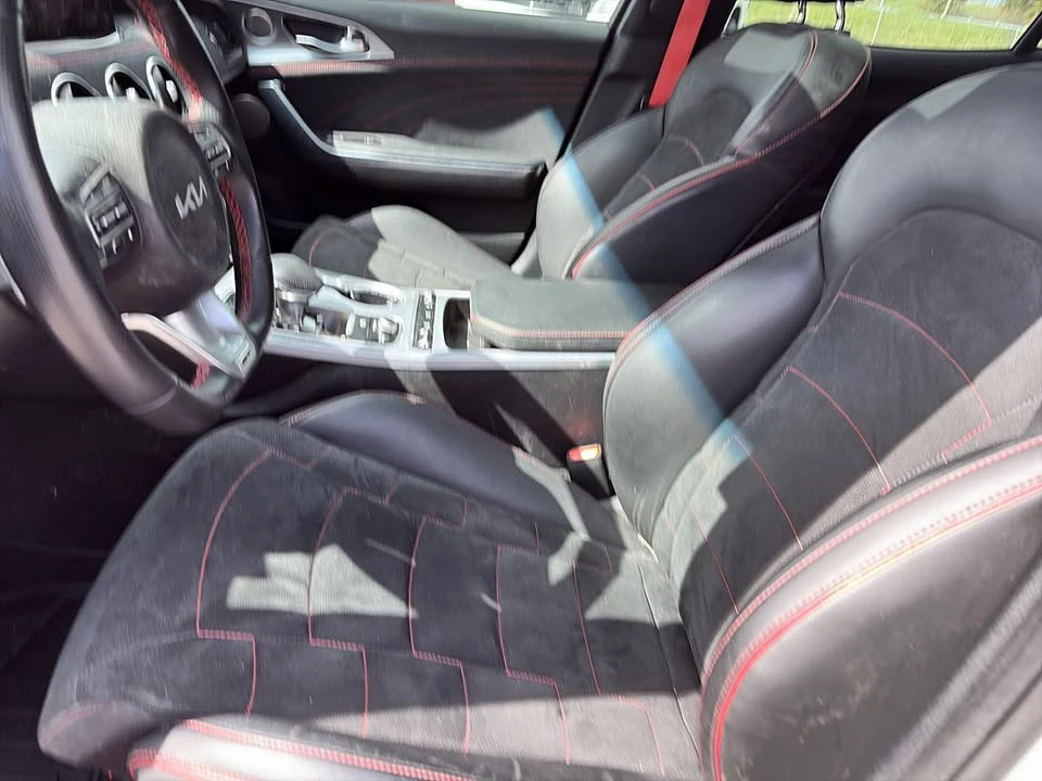 2023 Kia Stinger - Image 7 of 12