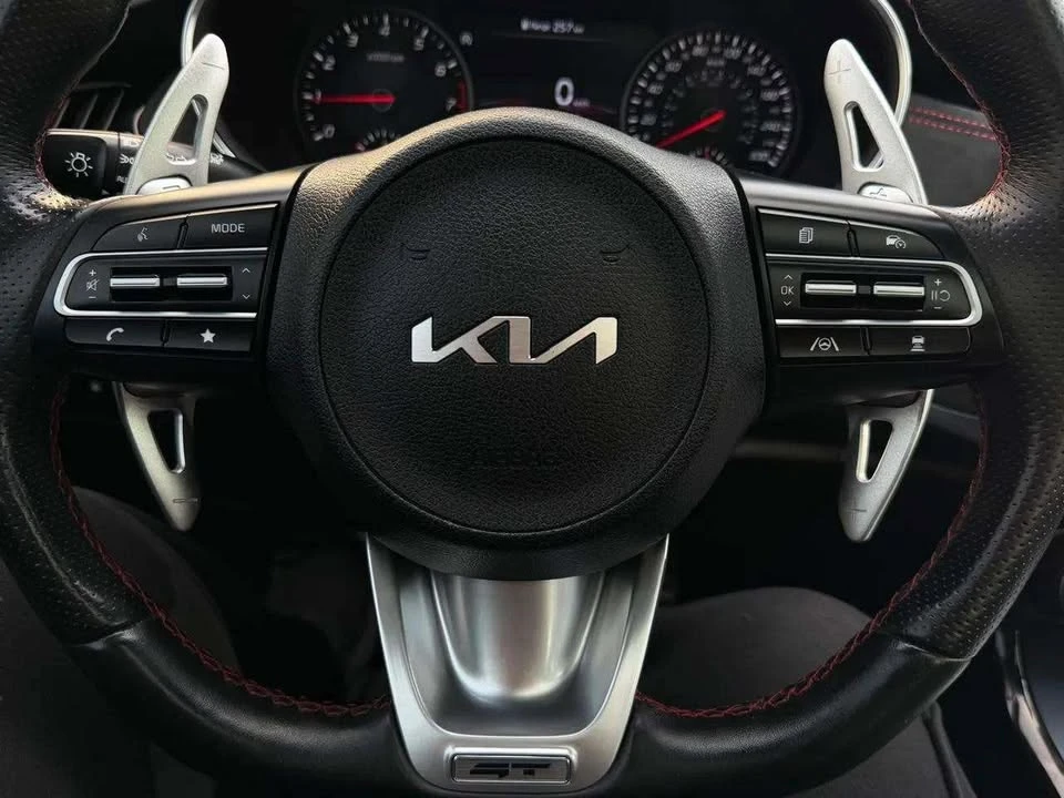 2023 Kia Stinger - Image 13 of 20