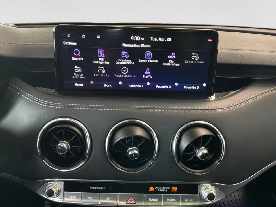 2023 Kia Stinger - Image 16 of 20