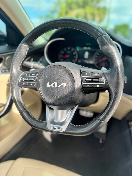 2023 Kia Stinger GT - Image 3 of 15