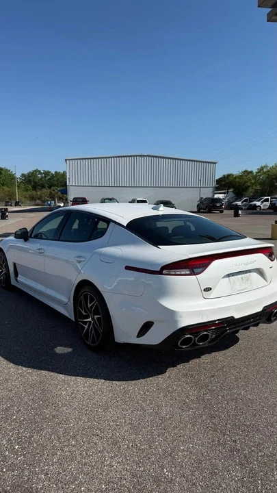 2023 Kia Stinger - Image 4 of 8