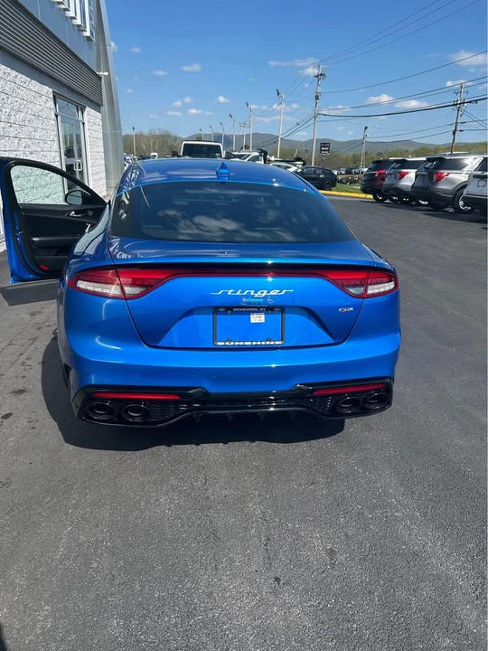 2023 Kia Stinger - Image 6 of 12