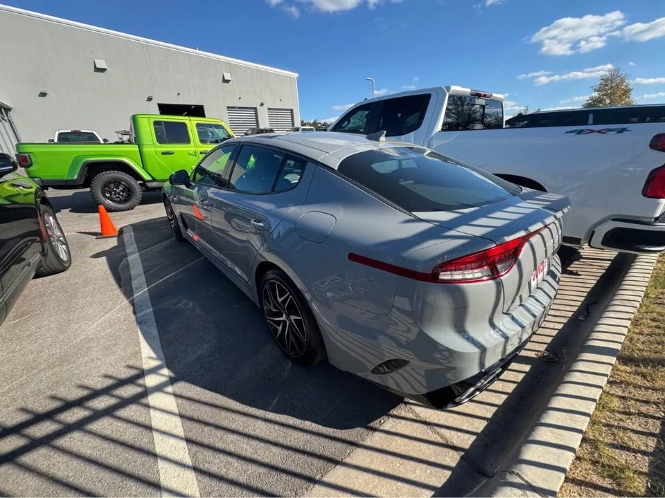 2023 Kia Stinger - Image 4 of 11