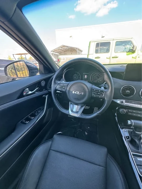 2023 Kia Stinger - Image 11 of 11