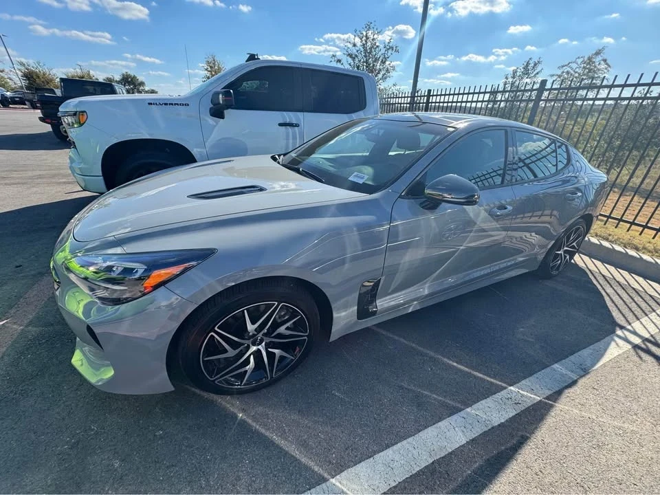 2023 Kia Stinger - Image 3 of 11